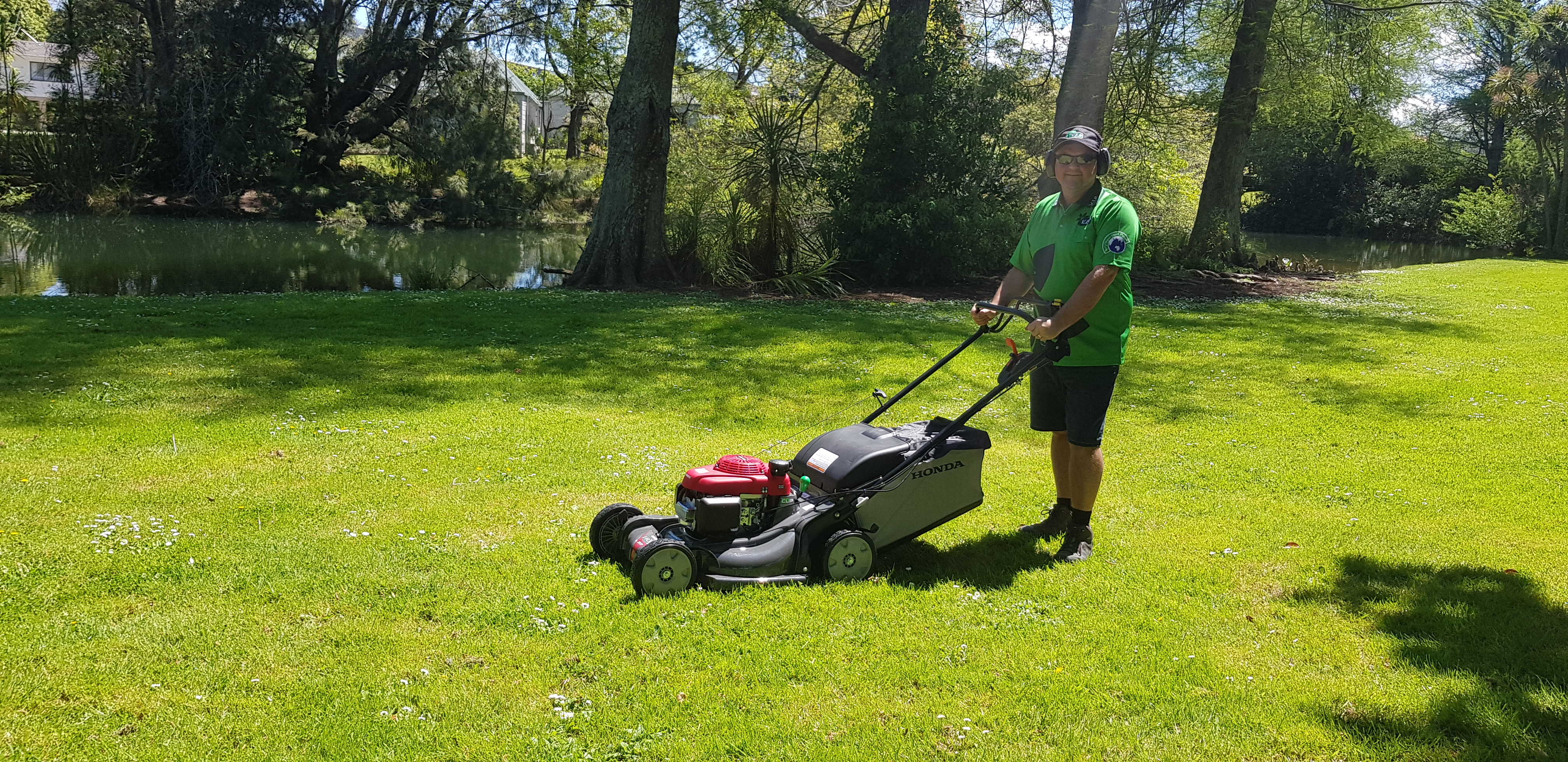 Image of Bucklands Beach Lawn Mowing