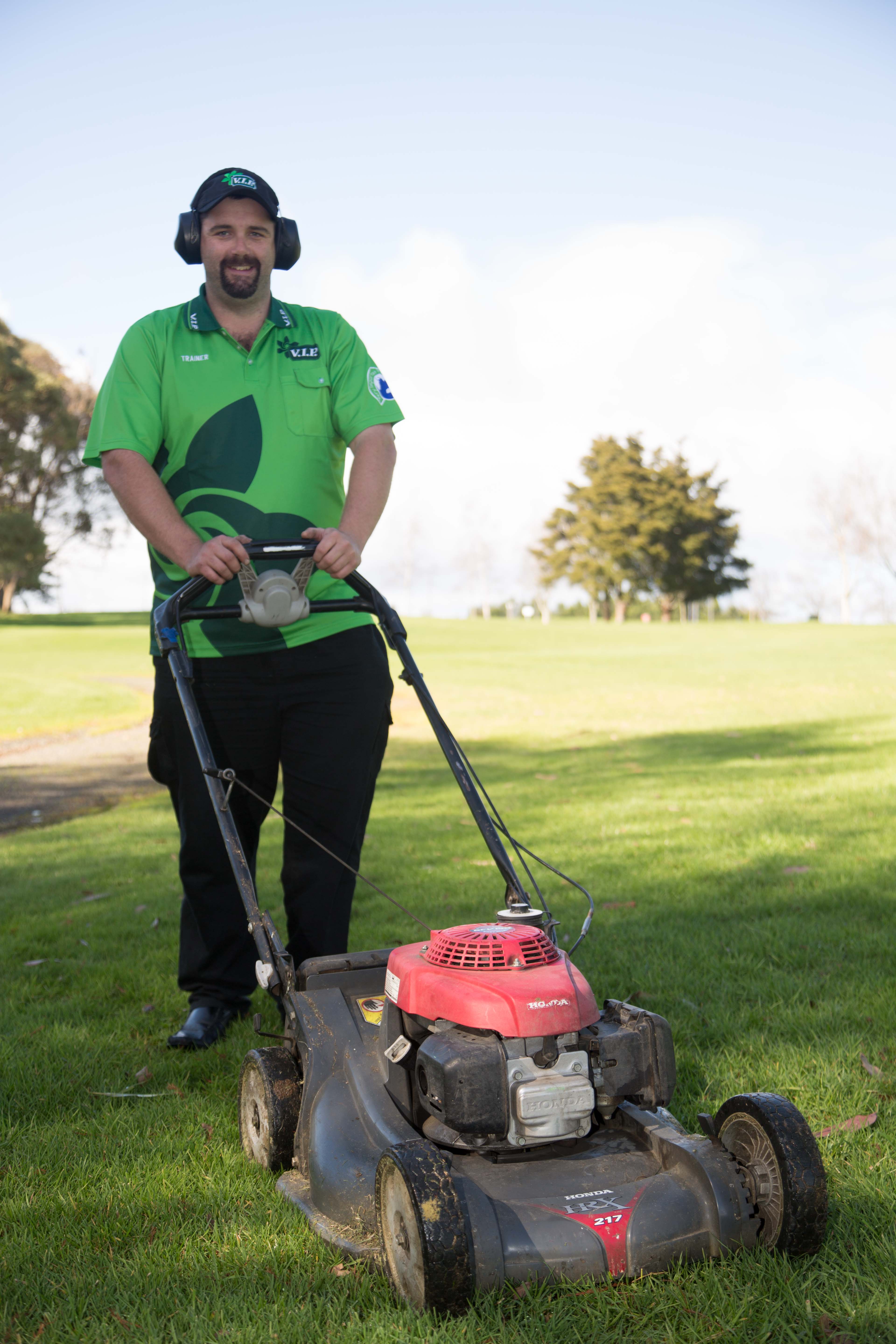 Image of Parkvale Lawn Mowing